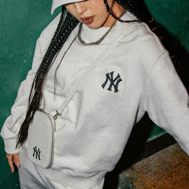 MLB