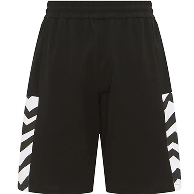 EMPORIO ARMANI SS23 EA7 Logo