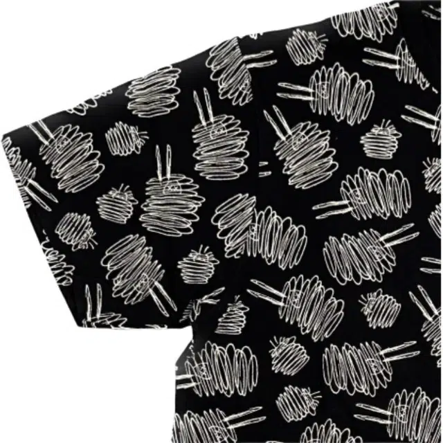 UNIQLO x KAWS x PEANUTS