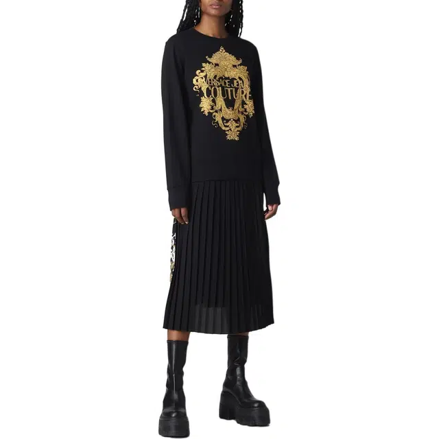 VERSACE JEANS COUTURE FW22 Logo