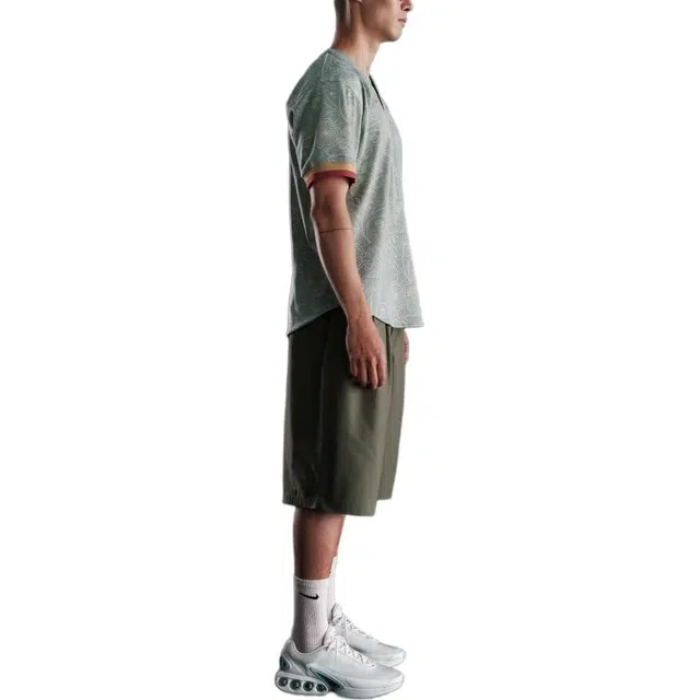 Nike Authentics Logo