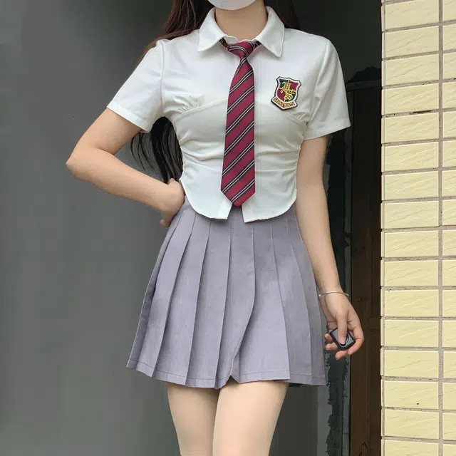 九条喵 收腰修身徽章领带短袖衬衫制服上装 女款 白色