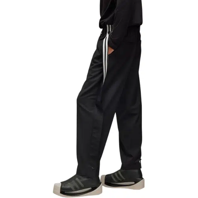 Y-3