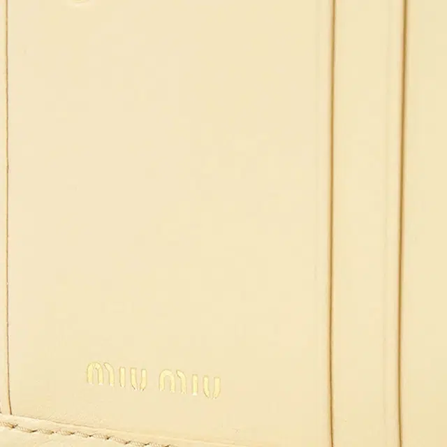 MIU MIU
