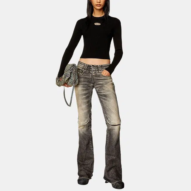 DIESEL SS24 OVAL DLogo