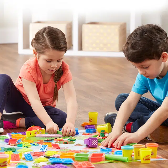 Hasbro 8 E5062