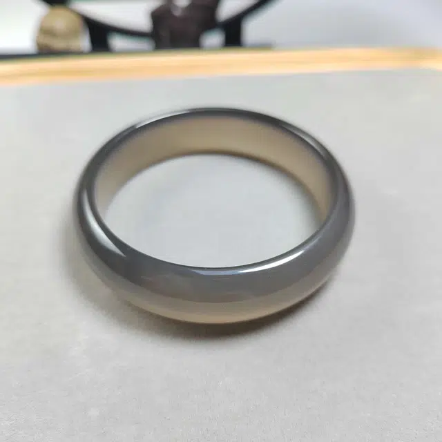 赐帛 烟雨江南 高级灰冰新中式轻奢潮流时尚简约烟灰色精致优雅文艺美人镯 玉髓 玉石手镯 女款