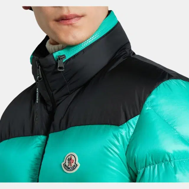 Moncler FW22 Peuplier Logo