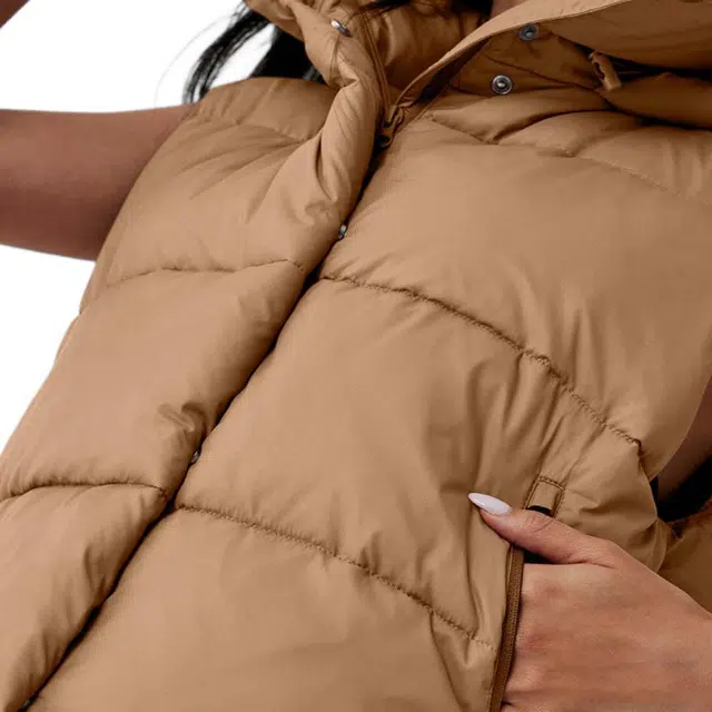 alo yoga GOLD RUSH PUFFER VEST