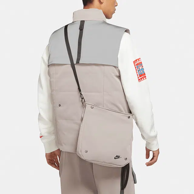 Nike Sportswear Therma-FIT Tech Pack