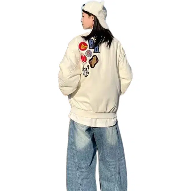 梨九九 美式复古徽章字母刺绣棒球服宽松夹克截短外套 女款
