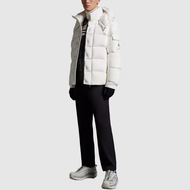 Moncler Vezere Short Down Jacket