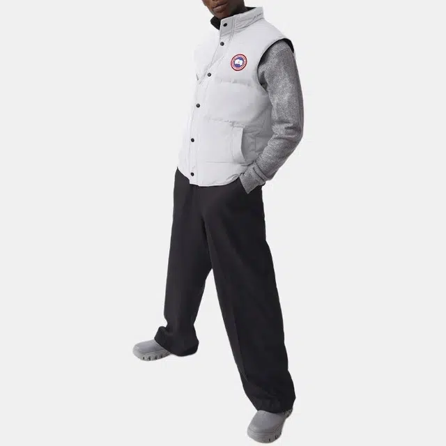 Canada Goose Garson Logo