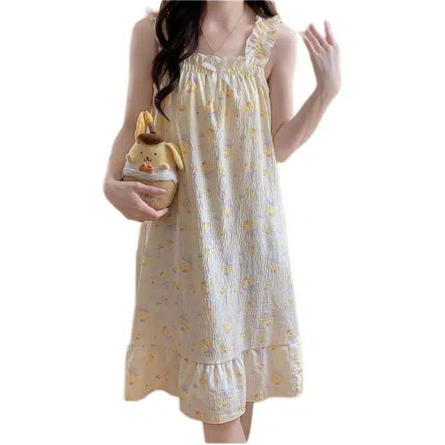 浮光岛屿 简约柔软冰丝凉感时尚可爱高级感带胸垫吊带家居服舒适亲肤透气可外穿宽松休闲夏季睡裙 女款