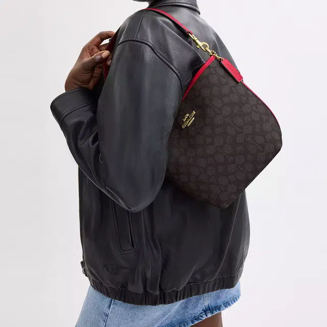 COACH City 17