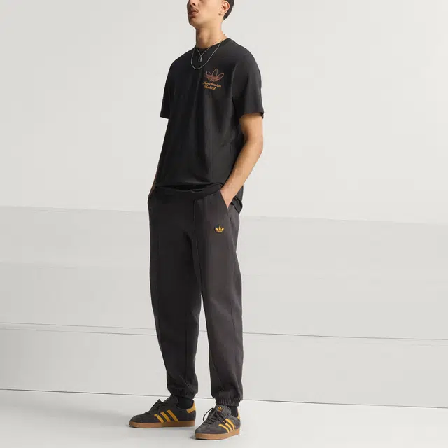 adidas originals Manchester UNITED TERRACE logoT