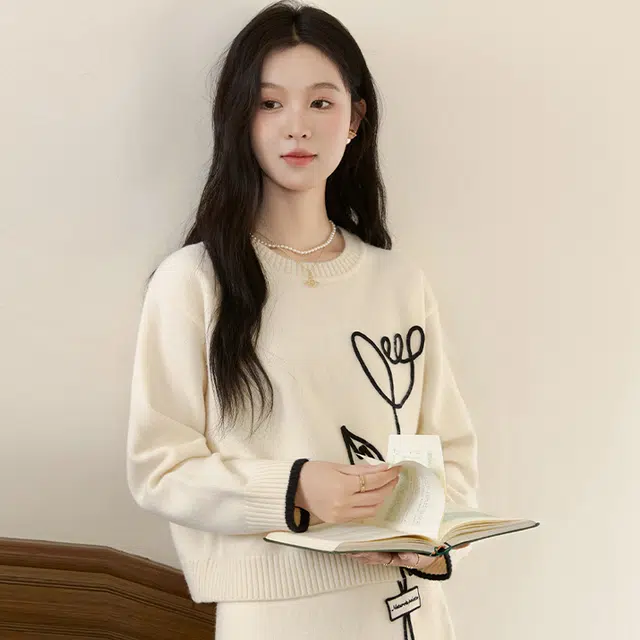 鹿向南 花园早茶系列 花卉刺绣圆领套头针织毛衣 女款