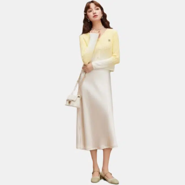 爱依服 舒适休闲简约百搭时尚长袖针织衫 女款