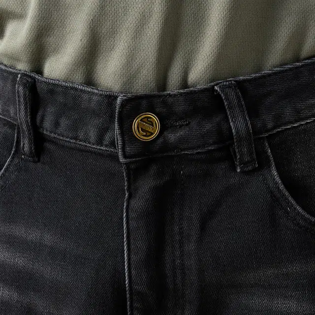 Lee Cooper