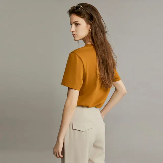 ELLE T