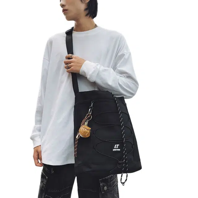 醇龙 小众设计感斜挎包时尚潮流百搭 尼龙 单肩包 男女同款情侣款 多色