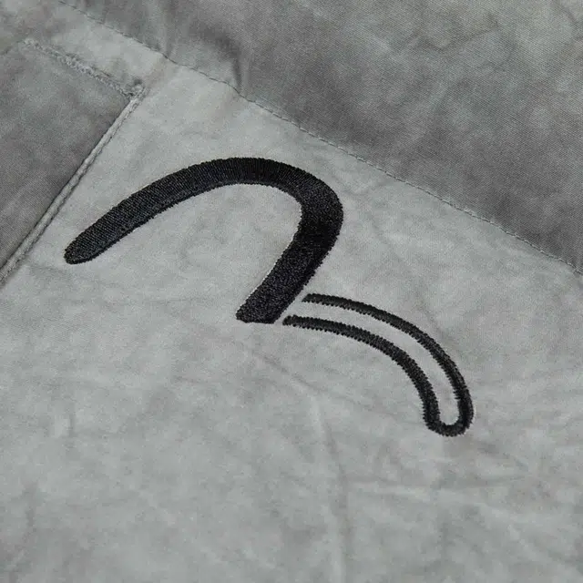EVISU AW23 Logo