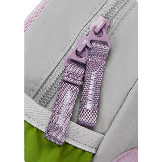 安踏儿童 拼色字母印花 织物 双肩包 常规 儿童款 多色