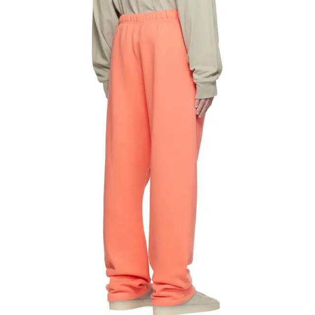Fear of God Essentials FW22 Relaxed Sweatpant Coral Logo