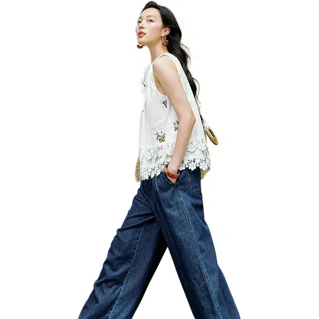 茵曼 茵曼甜美刺绣蕾丝拼接露肩挂脖绝美无袖衬衣背心 女款