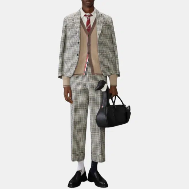 THOM BROWNE V