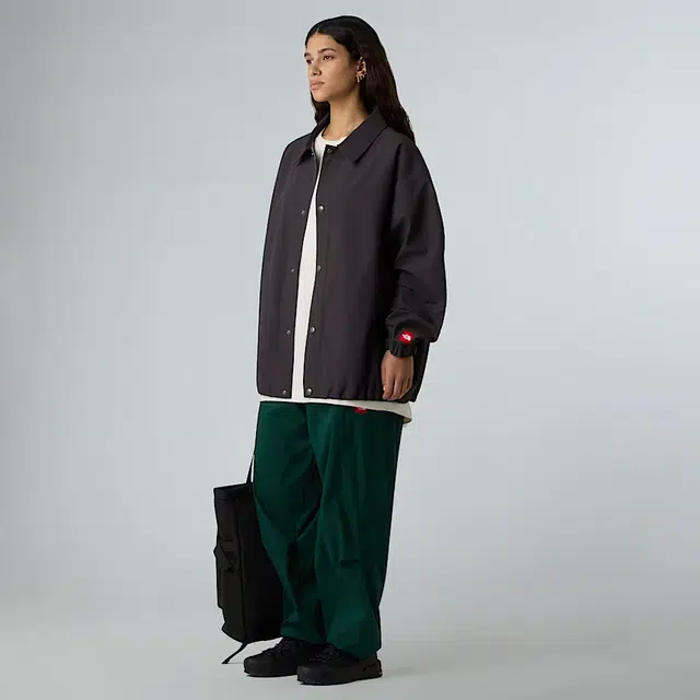 THE NORTH FACE Dryvent SS25 Redbox Coaches logo