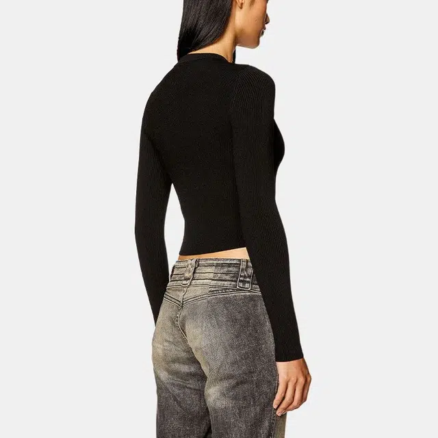 DIESEL SS24 OVAL DLogo