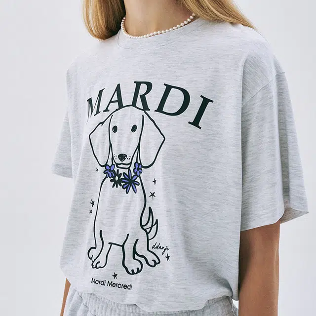 MARDI MERCREDI TSHIRT SWING THE TAIL DDANJI FLOWER NECKLACE_HEATHER PURPLE SS25 T