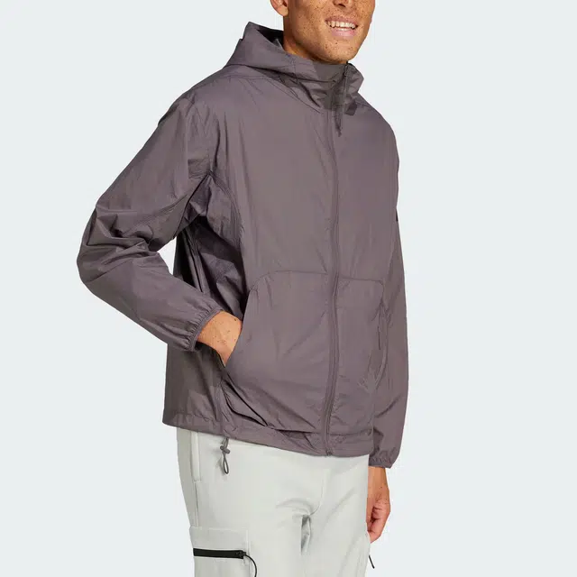 adidas CITY ESCAPEWindbreaker logo