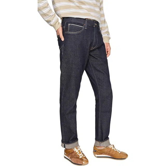 Lee