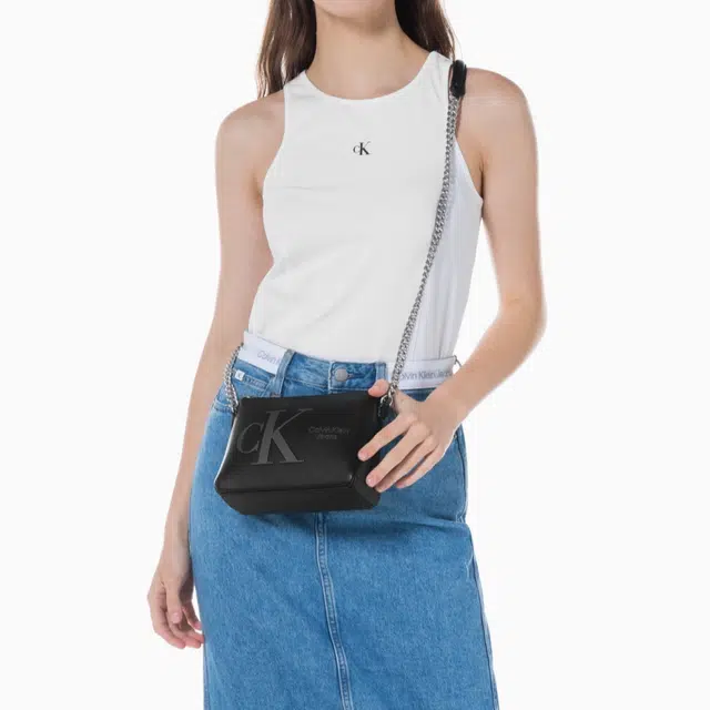 CALVIN KLEIN