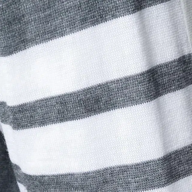THOM BROWNE V