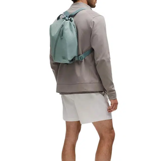 lululemon 9L Fast Track 2.0