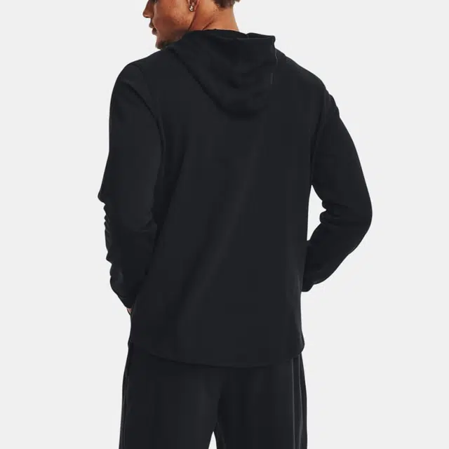 Under Armour Rival
