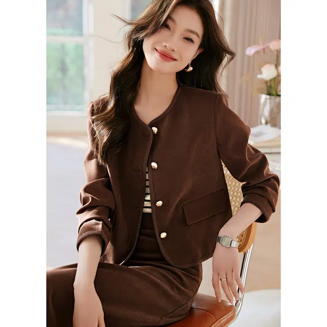 沫晗依美 圆领长袖外套纯色简约半身裙裙装套装 女款 咖色