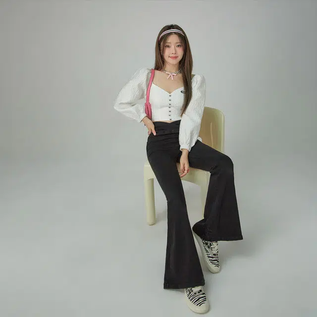 CHUU V