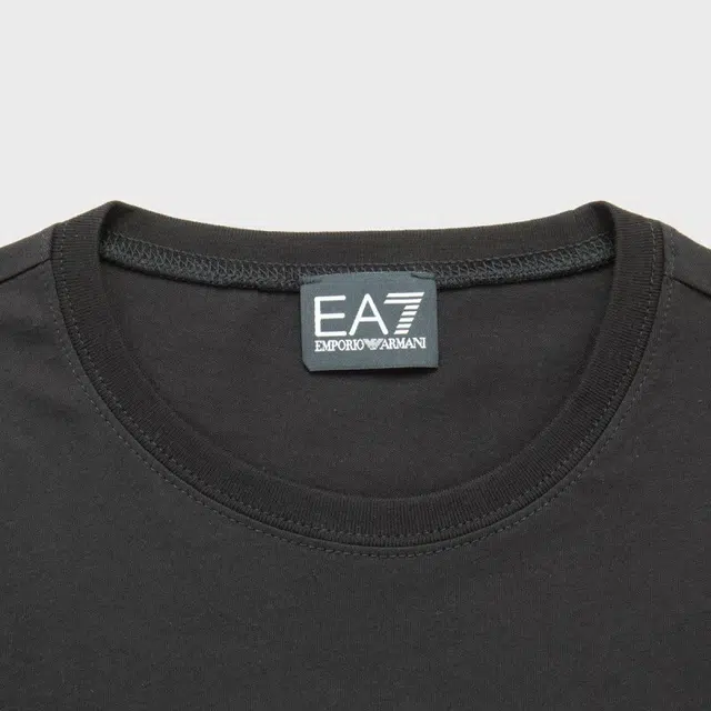 EMPORIO ARMANI T
