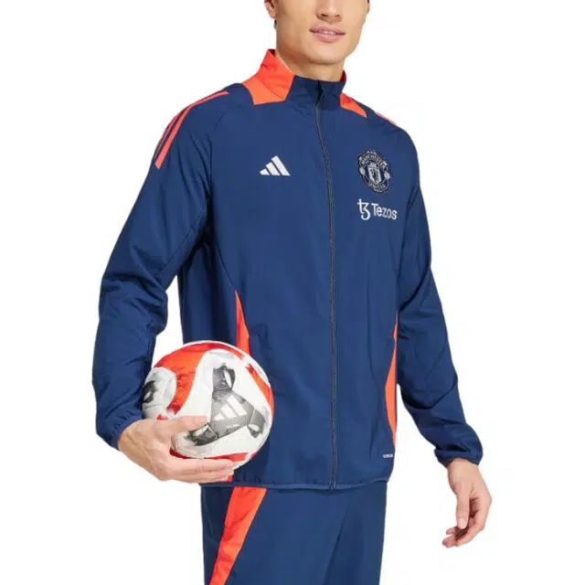 adidas Manchester UnitedTiro 24 logo