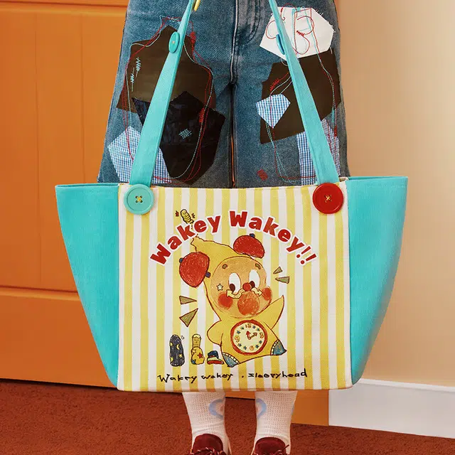 POP MART Tote