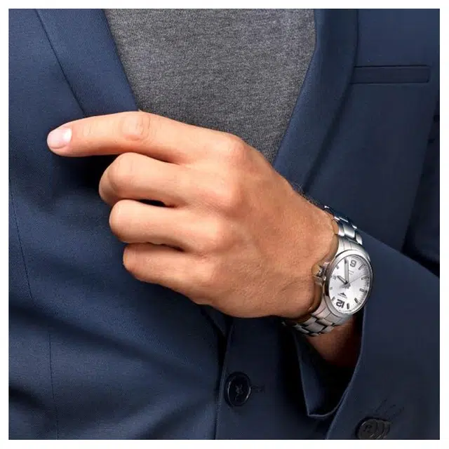 Longines Conquest L3.726.4.76.6