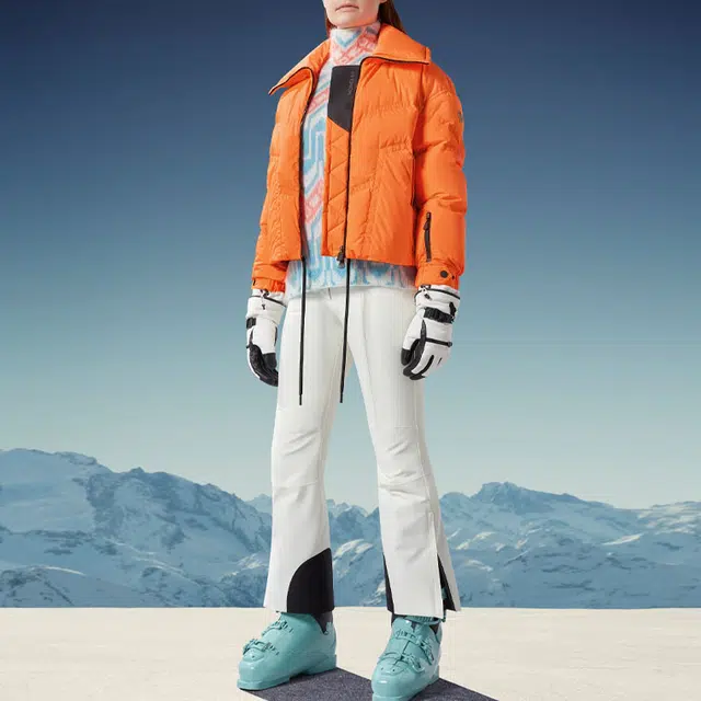 Moncler FW22 Logo