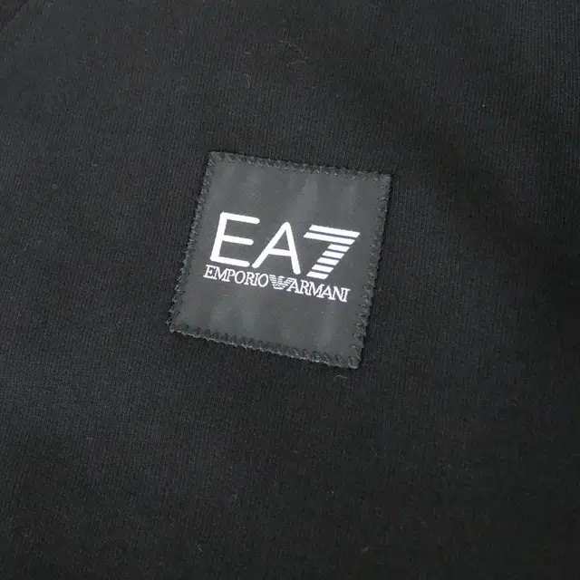 EMPORIO ARMANI EA7 FW25