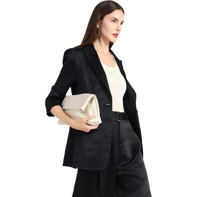 NINE WEST