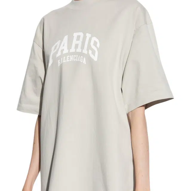 Balenciaga T
