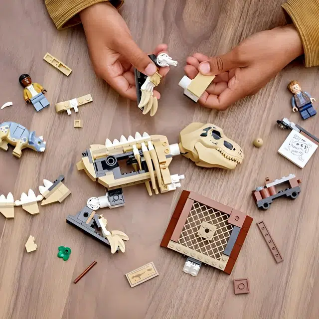 LEGO 76940